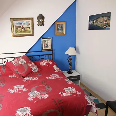 Maison Partagee - Etage Complet 홈스테이 Guécélard